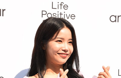 [K포토] 마마무 솔라, 몸매 들어낸 트레닝복 입고 행사장 왔어요~
