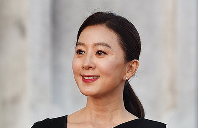 [K포토] '2020 대한민국 대중문화예술상' 배우 김희애, 세월 비켜가는 미모