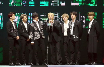 그룹 방탄소년단, 美 빌보드 '글로벌 200'-'글로벌' 차트 1위…4번째 동시석권