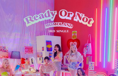 '컴백' 모모랜드, 오늘(17일) 새 앨범 'Ready Or Not' 발매…"데뷔 4주년 + 싸이 특급 콜라보"