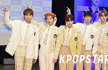 [K포토] 포즈 취하는 신인 보이그룹 BAE173 '가요계의 폭풍이 될거에요~'
