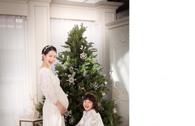 러브홀릭 이재학♥ '미수다' 출신 아키바 리에, 둘째 딸 출산… "산모와 아기 모두 건강"