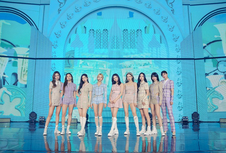 [사진]JYP엔터테인먼트 제공, 트와이스 일본 온라인 콘서트
