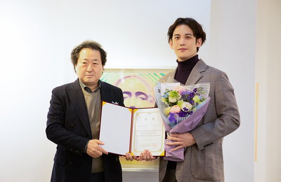 '화가 등단' 박기웅, '한국회화의 위상전' 특별상 K아트상 수상…최단기간 수상 기록!