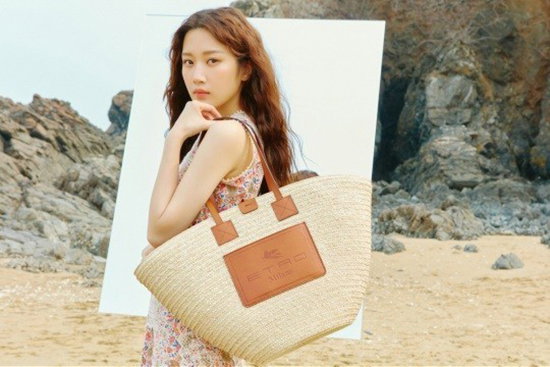 문가영