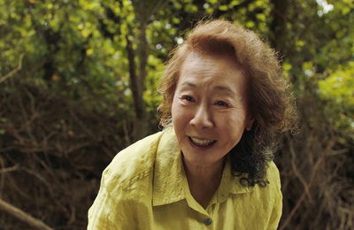 배우 윤여정, 영화 '미나리'로 오스카 여우조연상 후보...예측 투표서 압도적 1위 기록