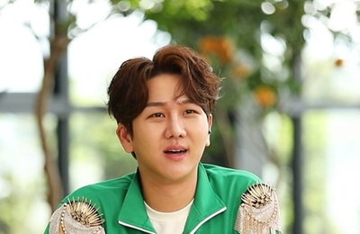 MBN 신규 예능 <개미랑 노는 베짱이> 김수찬, 입대 전 마지막 MC 소감 '시선집중'