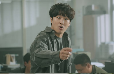 KBS 2TV 새 월화드라마 <경찰수업> 차태현-진영, 달라도 너무 다른 두 남자, 경찰서에서의 잘못된 만남? 아슬아슬 신박한 '뉴트로' 케미스트리