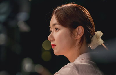 KBS 2TV 저녁일일드라마 <빨강 구두> 소이현-신정윤, 두 사람 사이에 흐르는 묘한 기류의 정체는? 소이현의 고백으로 삼각 로맨스 본격 점화!