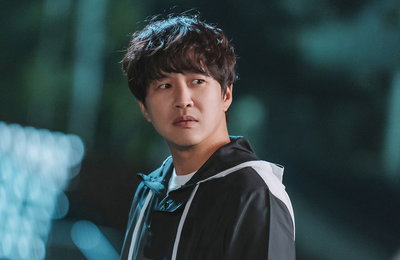 KBS 2TV 새 월화드라마 <경찰수업> 베테랑 형사 ‘유동만’으로 변신한 차태현-천재 해커 ‘강선호’로 돌아온 진영! 멘토와 제자의 불붙은 신경전