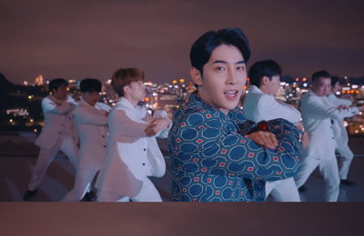 박현호, 압도적 흥+세련미 폭발!…'돈돈돈' 루프탑 라이브 영상 공개