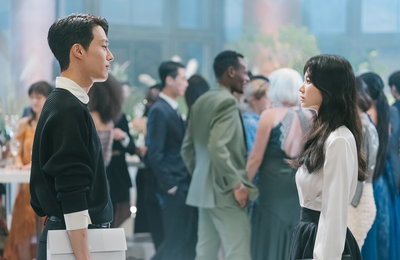 SBS 새 금토드라마 <지금, 헤어지는 중입니다> 2021년 하반기 최고 기대작, 송혜교X장기용 투샷 드디어 공개 '눈부신 케미스트리'