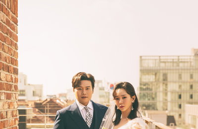 개그맨 이세진, 깜짝 결혼 소식! 11월 품절남 대열 합류, 알콩달콩한 웨딩 화보 공개! 오는 11월 13일(토) 웨딩 마치! 선남선녀 예비부부의 달달한 모습