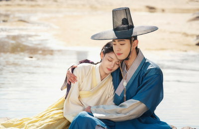 SBS 월화드라마 <홍천기> 안효섭♥김유정, 서로가 서로에게 기대는 ‘위로 로맨스’