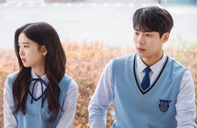 KBS 2TV 수목드라마 <학교 2021> 추영우-황보름별-윤이레, 학교 뒤편에서 나누는 은밀한 대화! 이들이 들은 이야기는 무엇?