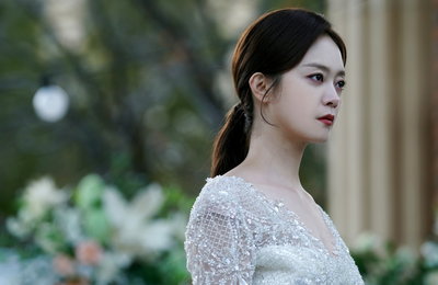 채널A 월화드라마 <쇼윈도:여왕의 집> 전소민, 송윤아X이성재 리마인드 웨딩에 찾아온 진짜 이유는?