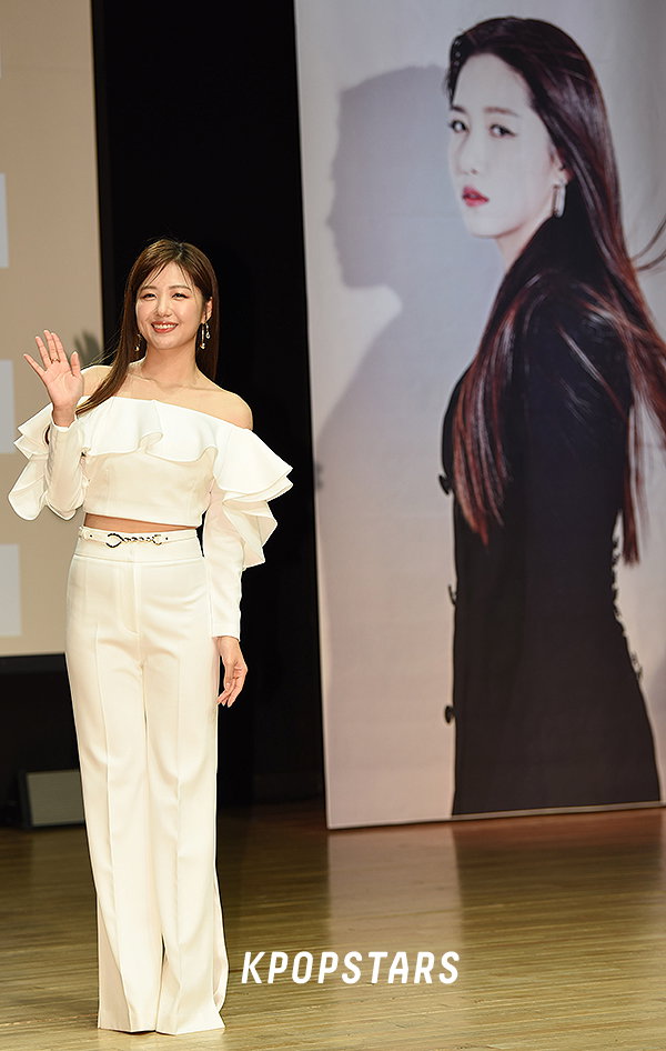 포토타임을 가지고 있는 가수 정다경