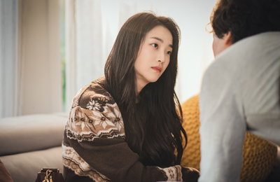 IHQ drama 채널 개국 특집 드라마 <스폰서> 지이수-김정태, 은밀하게 가까워진 이들의 거리! 궁금증 자극하는 위험한 관계