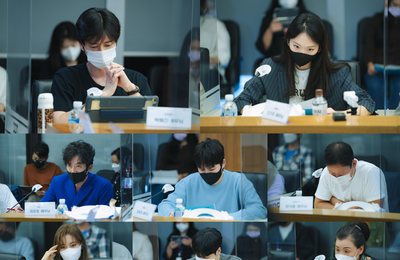 '지금부터, 쇼타임!' 화제 속 드라마 대본 리딩 현장 공개! 박해진·진기주·정준호·김희재·정석용 등 막강 배우들 호흡 열연