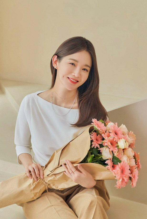 사진=일리앤(12&)