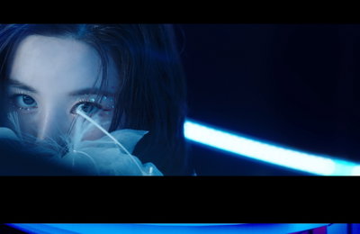 '컴백 D-3' 권은비, 'Glitch' MV 티저 공개...신비로운 팔색조 매력