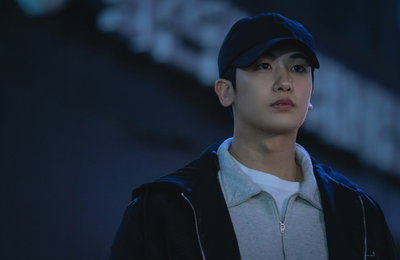 디즈니+ 오리지널 시리즈 <사운드트랙 #1> 박형식♥한소희, 애틋한 분위기 속 포옹 포착 '두근두근'