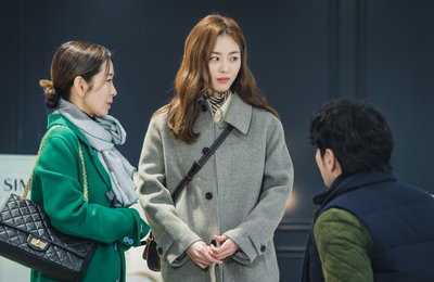 카카오TV <결혼백서> 이연희, 예비 시모 윤유선과 혼수 쇼핑 동행 포착! 결국 고부갈등 리턴즈?