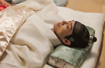 KBS 2TV 월화드라마 <붉은 단심> 피 토하고 쓰러진 이준, 깨어날 수 있을까? 강한나, 걱정하는 마음 → 깜짝 놀란 이유! 7일(오늘) 본방사수!
