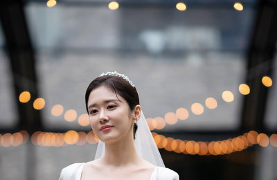 배우 장나라, “행복하게 잘 살겠습니다!” 지난 6월 26일(일) 감동적인 웨딩마치!… 새로운 인생의 2막을 시작하며 전하는 진심어린 소감!