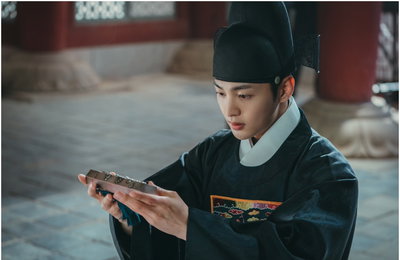 tvN 새 월화드라마 <조선 정신과 의사 유세풍> 김민재 첫 스틸 컷 공개! 우월한 내의원 스타에서 침 못 놓는 의원이 된 사연?