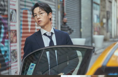 JTBC <재벌집 막내아들> 버림 받은 순양家의 충신 송중기, 재벌집 막내아들 되다?! ‘반전 매력’ 첫 스틸 공개