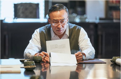 JTBC <재벌집 막내아들> 대한민국을 움직이는 재벌 총수! '독보적 아우라' 이성민 첫 스틸 공개