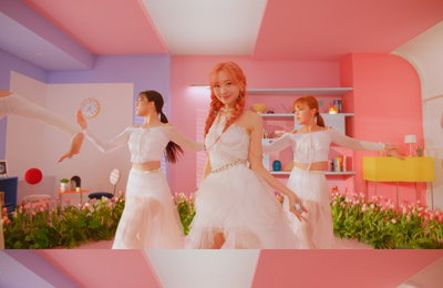 러블리즈 출신 류수정, 신곡 'PINK MOON' 퍼포먼스 MV 깜짝 공개...눈부신 비주얼+우아한 춤선