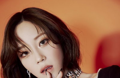 허영지, 후배 퍼플키스 지원 사격…컴백 쇼케이스 MC