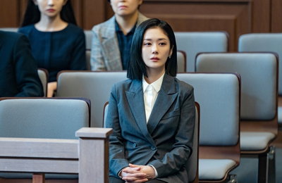 SBS 새 금토드라마 <굿파트너> 첫 사건부터 멱살 잡힌 남지현, 아찔한 신고식 포착