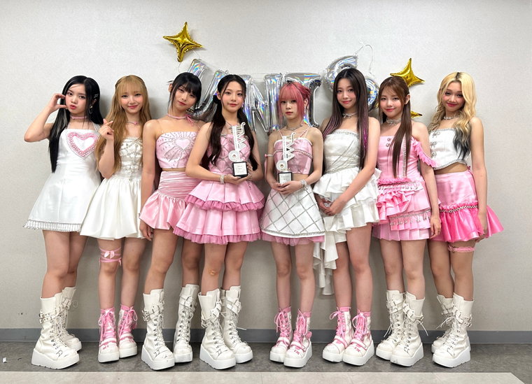 유니스,