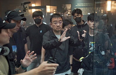 연상호 감독X최규석 작가 <지옥> 시즌2 세계관 스틸 공개