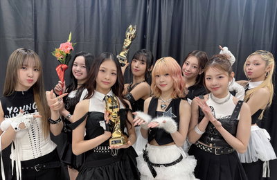 유니스, '2024 KGMA' 2관왕 영예⋯'올해 최고의 루키' 우뚝