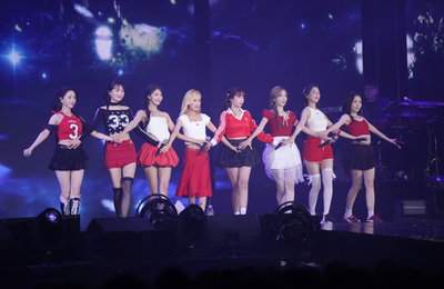 러블리즈, 4년만에 완전체 콘서트 성료
