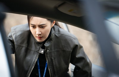 tvN 월화드라마 <가석방 심사관 이한신> 권유리, 살인사건 용의자 이학주 의심하며 본격 수사 시작