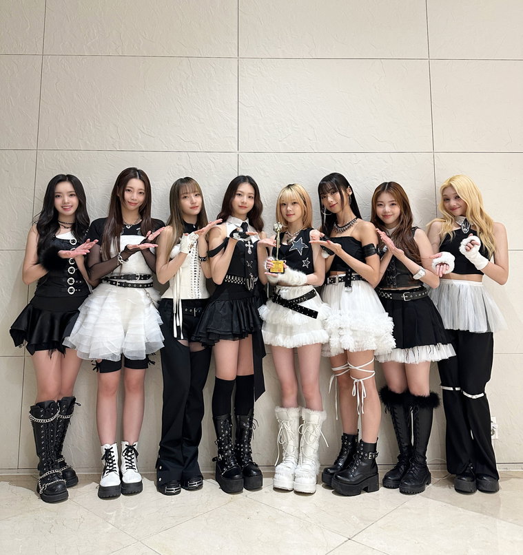 유니스,