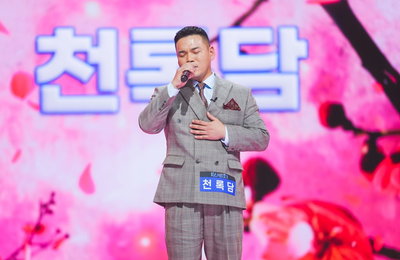 TV CHOSUN ‘미스터트롯3’ 22년 차 가수 이정 출사표 “트롯 가수 천록담, 트롯계의 태백산맥 될 것”