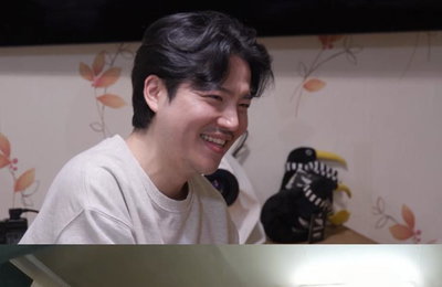 ‘다 컸는데 안 나가요’ 지조 플렉스 ”母 일본 여행 때 카드 드려”