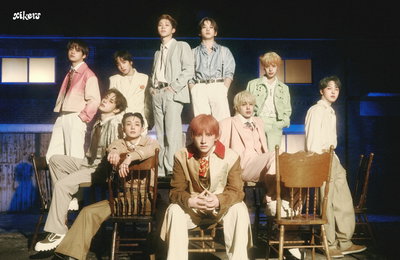 싸이커스(xikers) 신보 콘셉트 포스터 공개, 10인 완전체 '비주얼 파티'