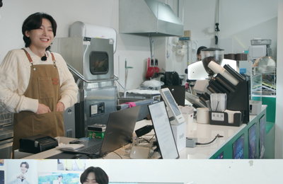 <미스터트롯3 TOP7 비긴즈> 眞 김용빈, '眞 공약' 팬 위한 ‘일일 찻집’ 오픈…세대 초월한 인기 입증