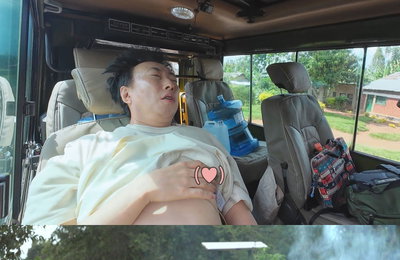 '위대한 가이드2' 상의 벗고 코 고는 남자들…박명수X김대호, 르완다에서 텐션 대폭발