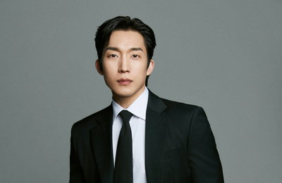 배우 이상이, 2년 만에 연극 ‘셰익스피어 인 러브’서 독보적 매력의 세익스피어 탄생 예고