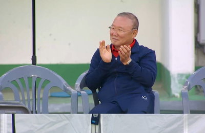 JTBC <뭉쳐야 찬다4>박항서 팀 맹공, 정승환 탈진에 안정환 감독 최대 위기 … 역대급 경기 예고 '결과는?"