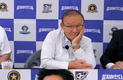 JTBC <뭉쳐야 찬다4> NEW 멤버 신우재, 실력 공개… 박항서 팀 구하는 히어로 될까?