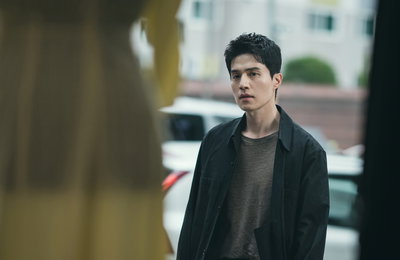 JTBC 금요시리즈 <착한 사나이> 이동욱X이성경 둘만의 여행 포착, 고단한 일상 벗어나 떠난 이유 ‘궁금증 ↑’